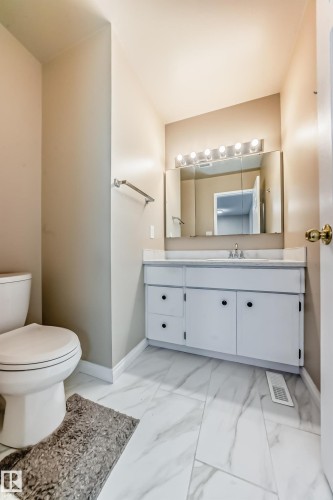 1923 52 Street Nw, Edmonton, AB - Indoor Photo Showing Bathroom