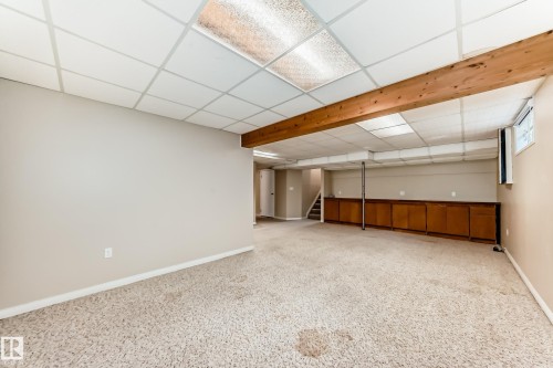 1923 52 Street Nw, Edmonton, AB - Indoor