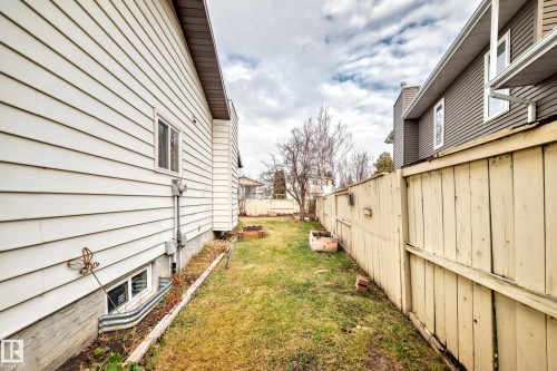 1923 52 Street Nw, Edmonton, AB - Outdoor