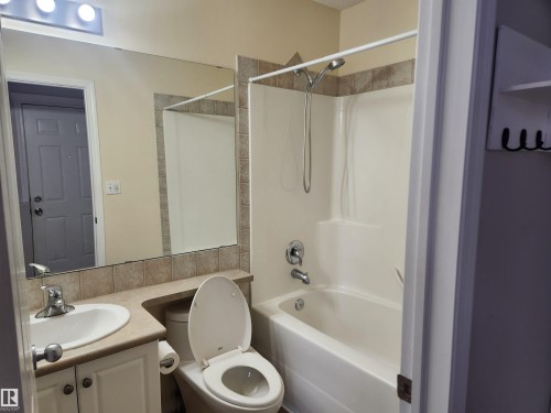 Bathroom featuring vanity and shower / bath combination - 14076 152 Avenue, Edmonton, AB - Indoor Photo Showing Bathroom