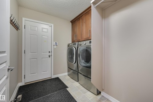 1514 Palmer Close, Edmonton, AB - Indoor Photo Showing Laundry Room