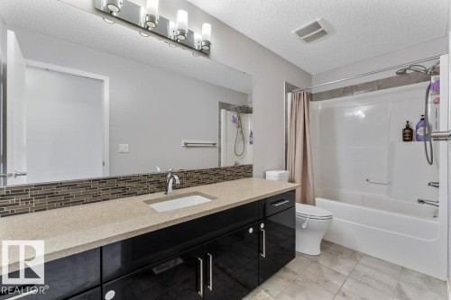 5254 20 Avenue, Edmonton, AB - Indoor Photo Showing Bathroom