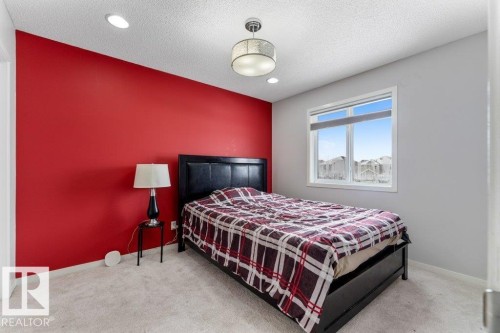 5254 20 Avenue, Edmonton, AB - Indoor Photo Showing Bedroom