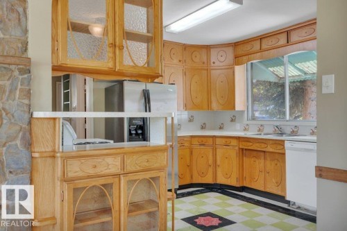 10148 87 Street, Edmonton, AB - Indoor Photo Showing Kitchen