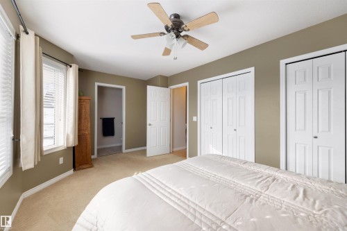 8818 Rowland Road, Edmonton, AB - Indoor Photo Showing Bedroom