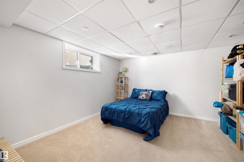 8818 Rowland Road, Edmonton, AB - Indoor Photo Showing Bedroom