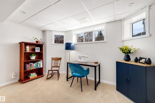 8818 Rowland Road, Edmonton, AB - Indoor