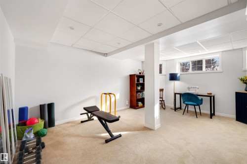 8818 Rowland Road, Edmonton, AB - Indoor