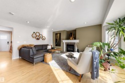 8818 ROWLAND Road  Edmonton, AB T5H 3W4