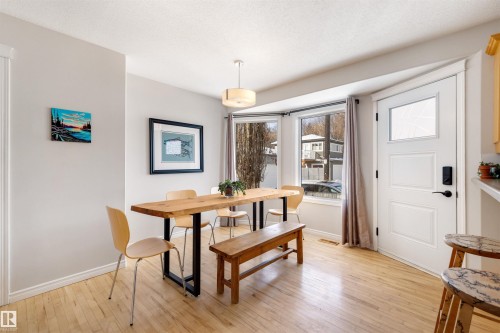 8818 Rowland Road, Edmonton, AB - Indoor Photo Showing Dining Room