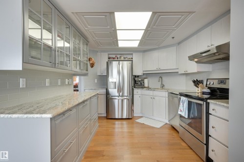 1302 10721 Saskatchewan Drive, Edmonton, AB - Indoor Photo Showing Kitchen With Stainless Steel Kitchen With Upgraded Kitchen