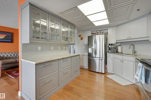 1302 10721 Saskatchewan Drive, Edmonton, AB - Indoor Photo Showing Kitchen With Stainless Steel Kitchen With Upgraded Kitchen