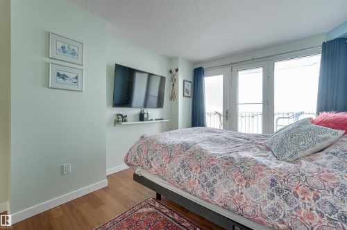 1302 10721 Saskatchewan Drive, Edmonton, AB - Indoor Photo Showing Bedroom