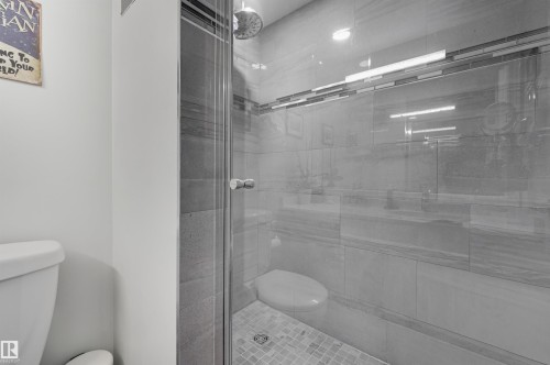 1302 10721 Saskatchewan Drive, Edmonton, AB - Indoor Photo Showing Bathroom