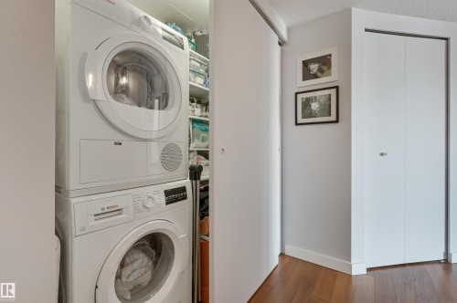 1302 10721 Saskatchewan Drive, Edmonton, AB - Indoor Photo Showing Laundry Room