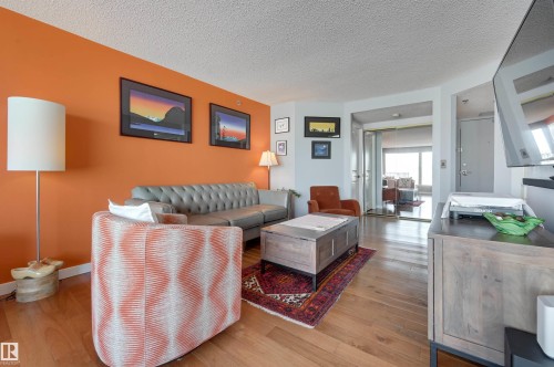 1302 10721 Saskatchewan Drive, Edmonton, AB - Indoor Photo Showing Living Room