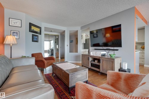 1302 10721 Saskatchewan Drive, Edmonton, AB - Indoor Photo Showing Living Room