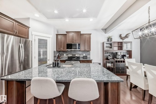 1170 Hays Drive, Edmonton, AB - Indoor Photo Showing Other Room