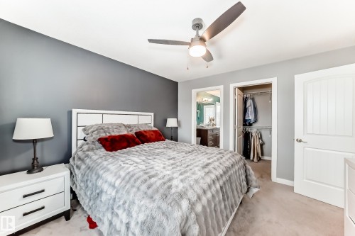1170 Hays Drive, Edmonton, AB - Indoor Photo Showing Bedroom