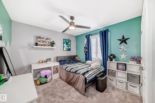1170 Hays Drive, Edmonton, AB - Indoor Photo Showing Bedroom