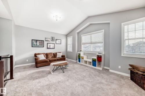 1170 Hays Drive, Edmonton, AB - Indoor