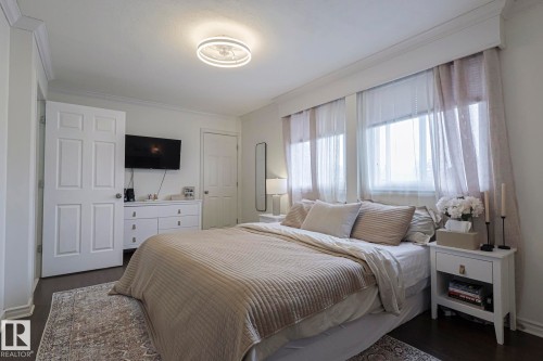 663 Abbottsfield Road, Edmonton, AB - Indoor Photo Showing Bedroom