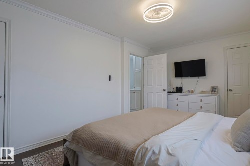 663 Abbottsfield Road, Edmonton, AB - Indoor Photo Showing Bedroom
