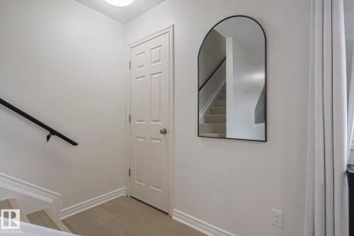 663 Abbottsfield Road, Edmonton, AB - Indoor Photo Showing Other Room