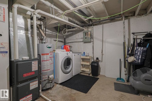 663 Abbottsfield Road, Edmonton, AB - Indoor Photo Showing Laundry Room