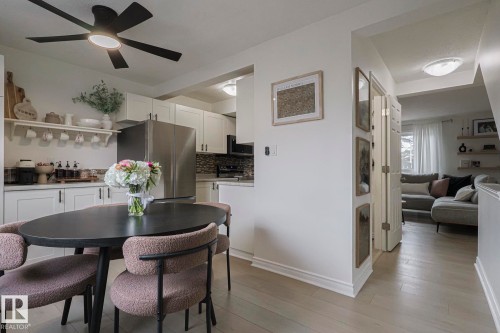 663 Abbottsfield Road, Edmonton, AB - Indoor Photo Showing Dining Room