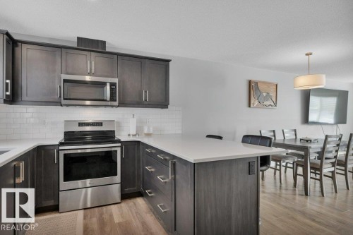 274 Charlesworth Drive, Edmonton, AB - Indoor Photo Showing Kitchen With Stainless Steel Kitchen With Upgraded Kitchen