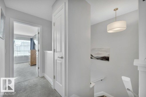 274 Charlesworth Drive, Edmonton, AB - Indoor Photo Showing Other Room