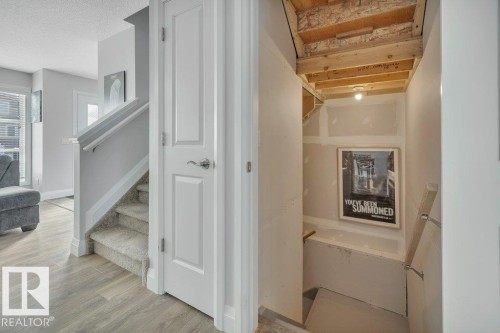 274 Charlesworth Drive, Edmonton, AB - Indoor Photo Showing Other Room