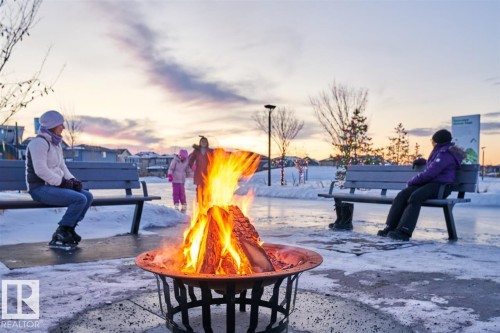 274 Charlesworth Drive, Edmonton, AB - Outdoor With View