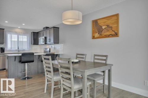 274 Charlesworth Drive, Edmonton, AB - Indoor Photo Showing Dining Room