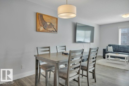 274 Charlesworth Drive, Edmonton, AB - Indoor Photo Showing Dining Room