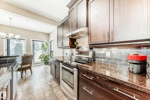 7548 Speaker Way Nw, Edmonton, AB - Indoor Photo Showing Kitchen With Upgraded Kitchen