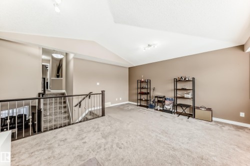 7548 Speaker Way Nw, Edmonton, AB - Indoor Photo Showing Other Room