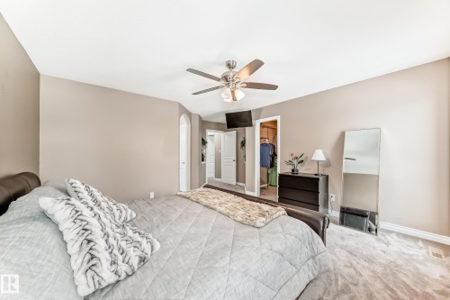 7548 Speaker Way Nw, Edmonton, AB - Indoor Photo Showing Bedroom
