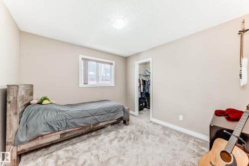 7548 Speaker Way Nw, Edmonton, AB - Indoor Photo Showing Bedroom
