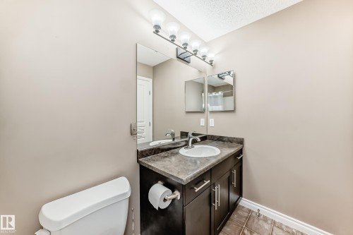 7548 Speaker Way Nw, Edmonton, AB - Indoor Photo Showing Bathroom