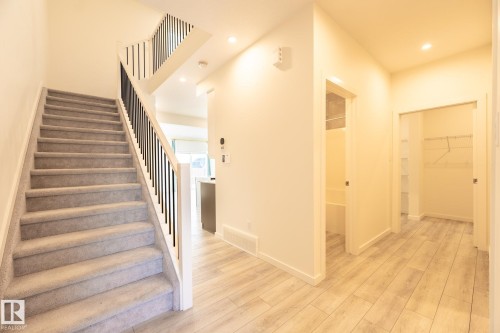 3227 Kulay Way, Edmonton, AB - Indoor Photo Showing Other Room