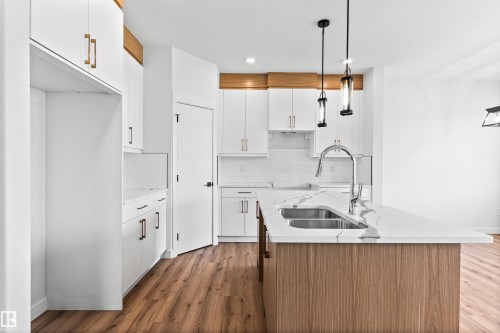 5002 53 Ave, Calmar, AB - Indoor Photo Showing Kitchen With Double Sink With Upgraded Kitchen