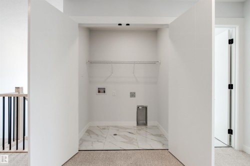 5002 53 Ave, Calmar, AB - Indoor