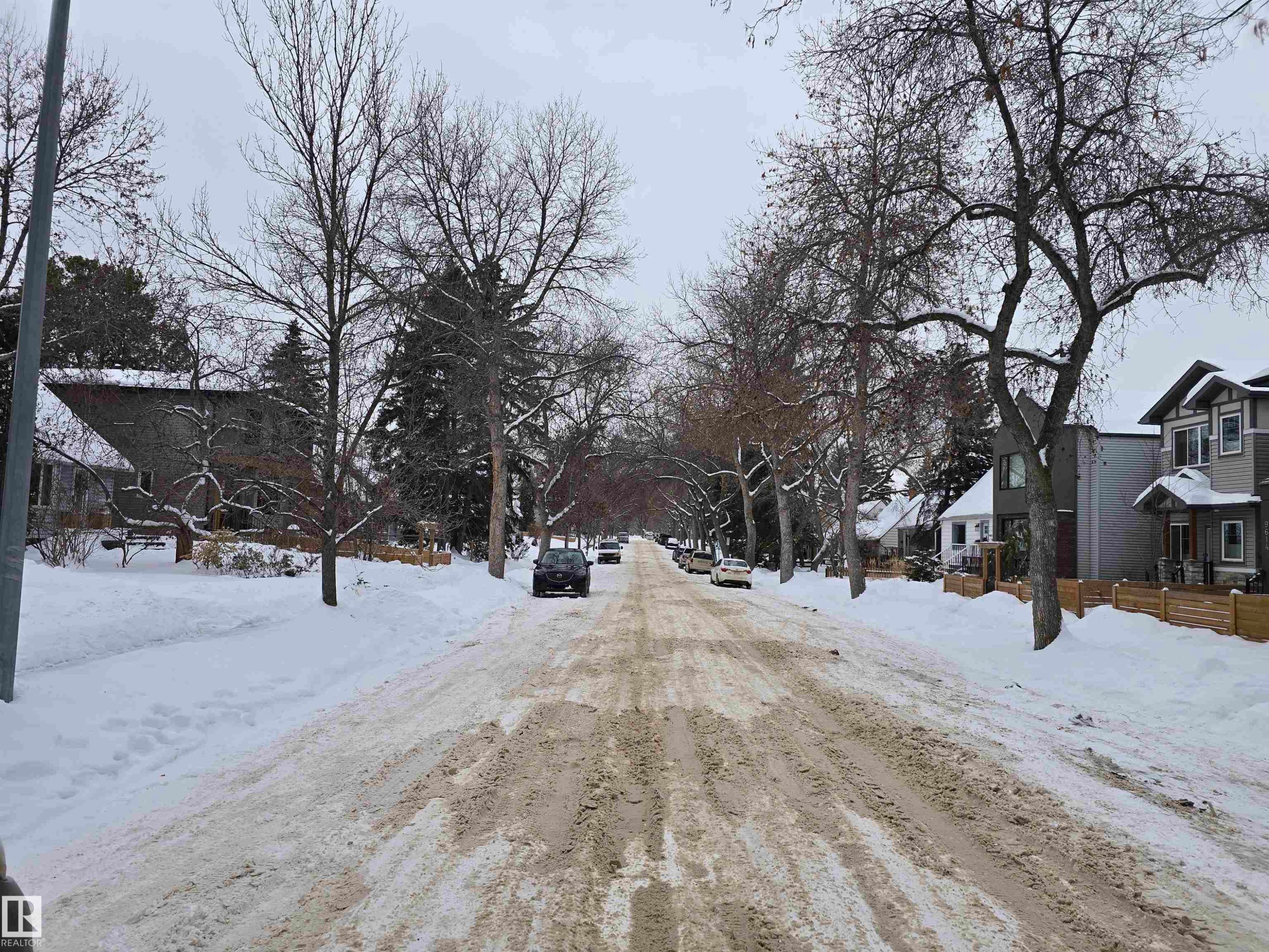 9607 72 Avenue, Edmonton, AB