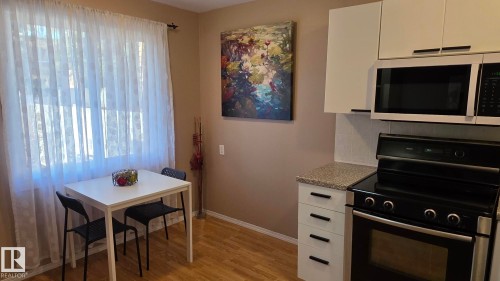 117 Londonderry Square Square, Edmonton, AB - Indoor