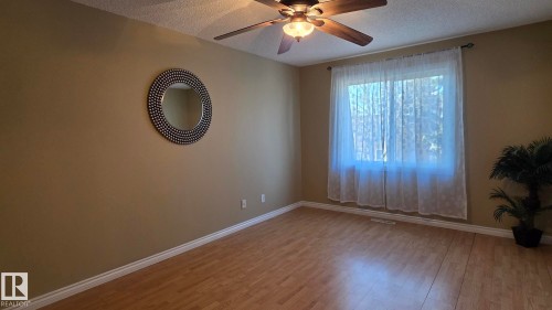 117 Londonderry Square Square, Edmonton, AB - Indoor Photo Showing Other Room