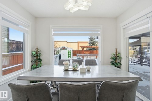 Dining room with baseboards - 1532 37C Avenue, Edmonton, AB - Indoor Photo Showing Dining Room