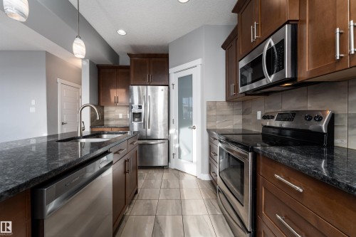 75 Richmond Link, Fort Saskatchewan, AB - Indoor Photo Showing Kitchen With Upgraded Kitchen