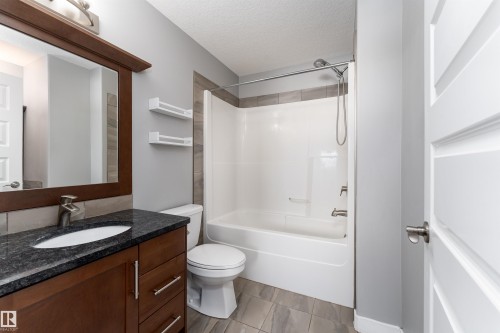 75 Richmond Link, Fort Saskatchewan, AB - Indoor Photo Showing Bathroom
